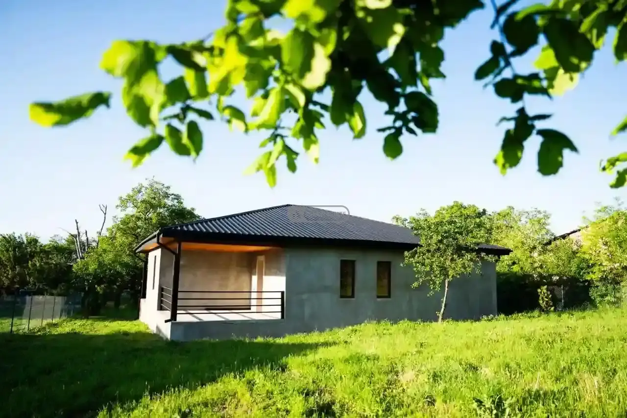 ახალი აშენებული სახლი იყალთოში