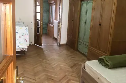 Сдается 3-комнатная квартира в центре Телави