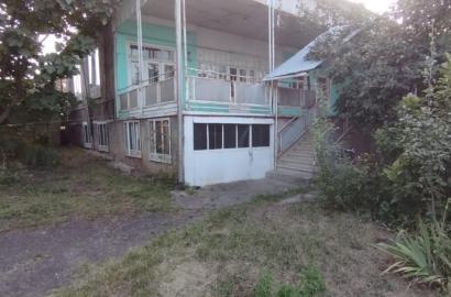 ორსართულიანი სახლი წინანდალში