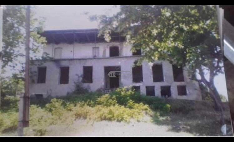 რესტორანი / სასტუმრო სოფელ აწყურში